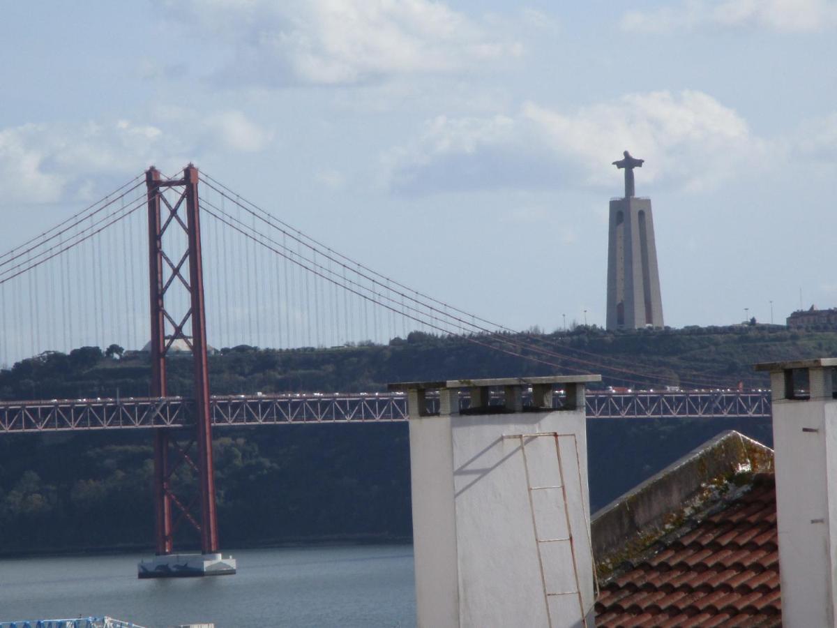 Quarto Suite Em Belem ลิสบอน ภายนอก รูปภาพ